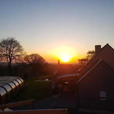 Independent 아파트