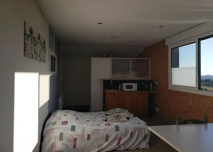 아파트 Independent La Pellerine (Mayenne)